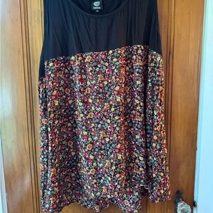 Floral, black, flowy top